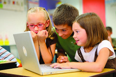 kids at computer